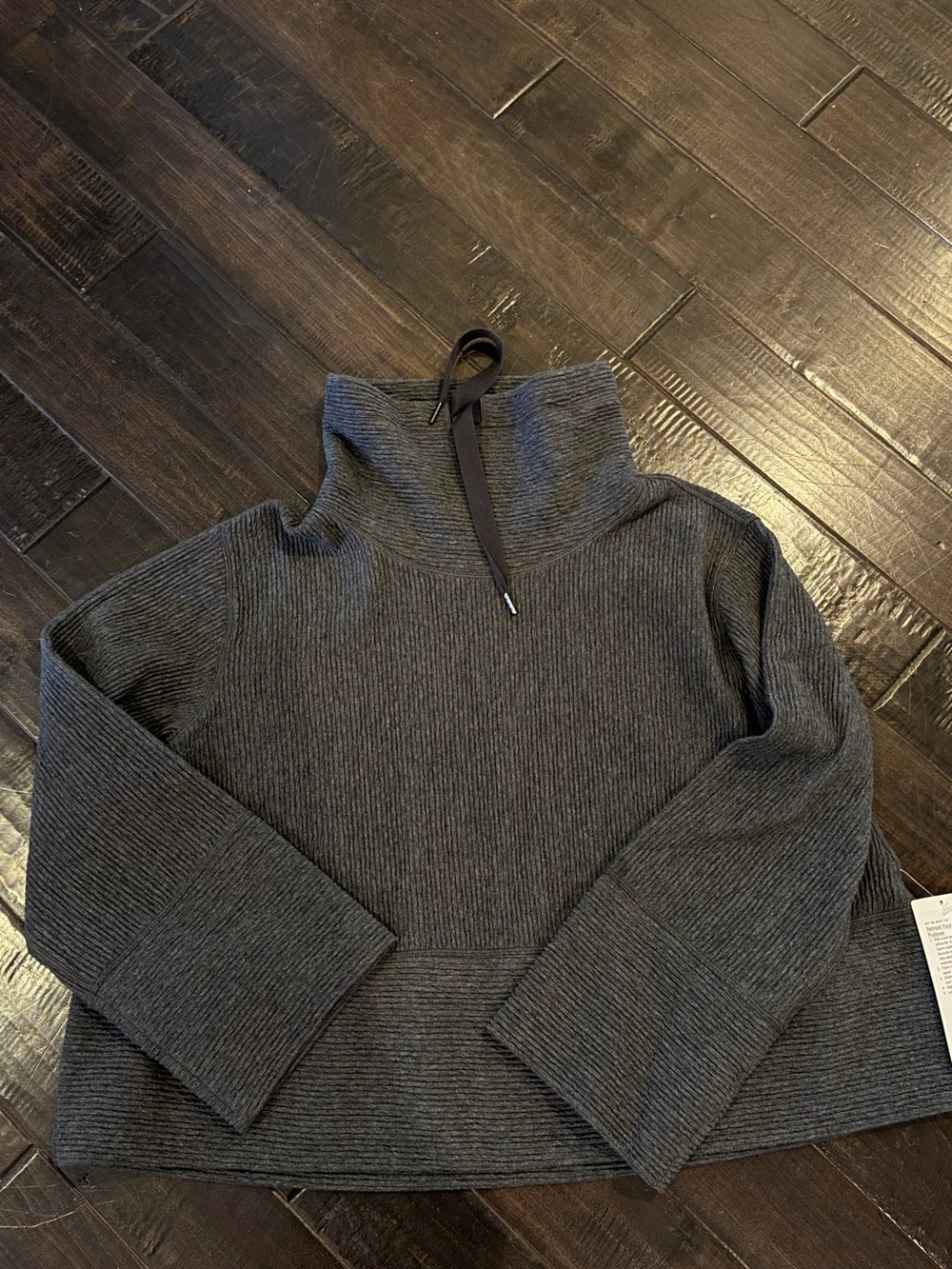 Lululemon Women’s Retreat Yourself Pullover Charcoal Ribbed Funnel Neck